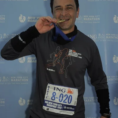 Doctor German Piñeres participando en la maraton de New York